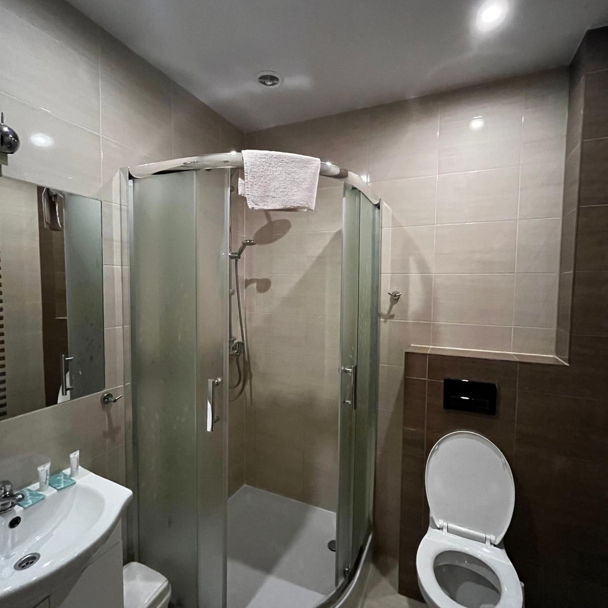 Valda House Hotel Rybie Buitenkant foto